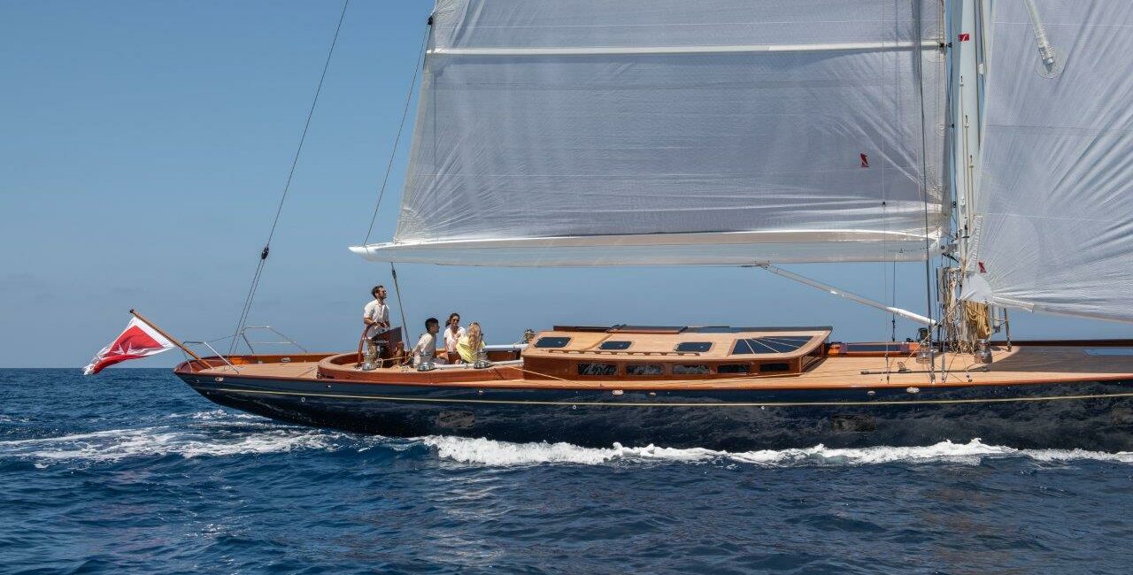 Spirit Yacht 72 DH