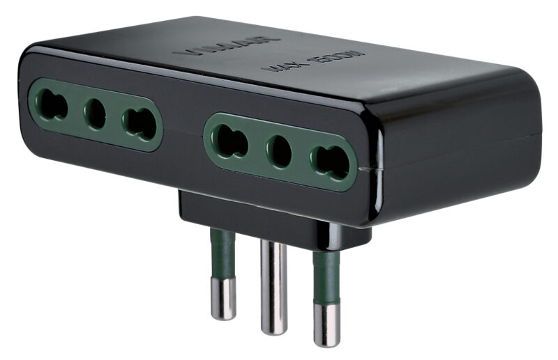 Multi-adaptor S17 +4P17/11 outlet black