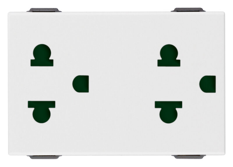 2 2P+E 16A USA+EU SICURY outlets white