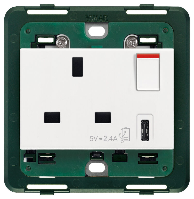 2P+E13ABS socket+red switch +C-USB white