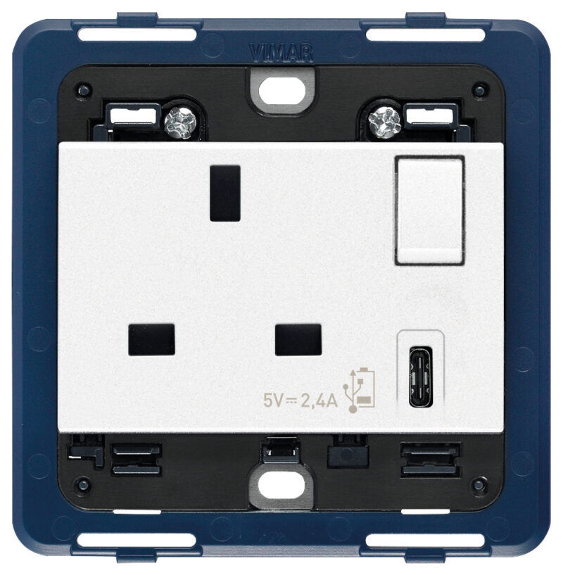 2P+E13ABS socket+red switch +C-USB white