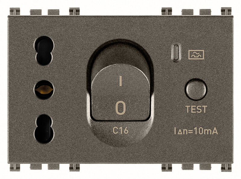 2P+E 16A P17/11 outlet+C16 RCBO Metal