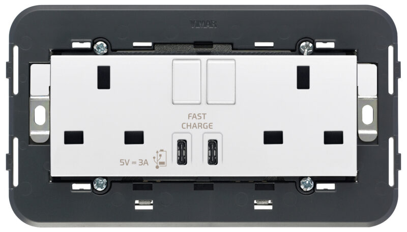 2 2P+E13ABS socket+switch+C/C-USB white