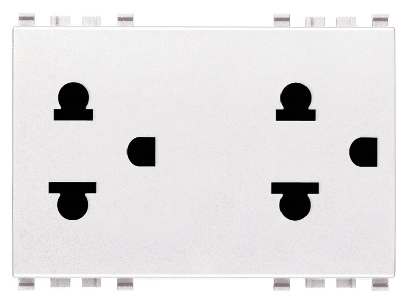 Two 2P+E 16A USA+EU SICURY outlets white